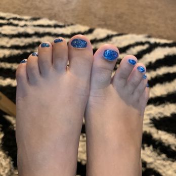 Bliss Nail & Spa - Sparkly blue this time. 4 years old. - Nail Salons Near Me - Bakersfield, California Bliss Nail & Spa - Sparkly blue this time. 4 years old. - Nail Salons Near Me - Bakersfield, California