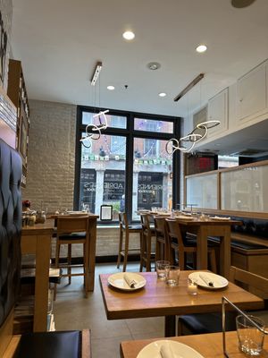 Adrienne's Pizzabar by null