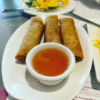 Salad King Restaurant - Spring rolls - Thai Near Me - Toronto, Ontario