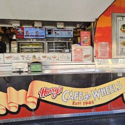 Harry's Cafe de Wheels - Woolloomooloo