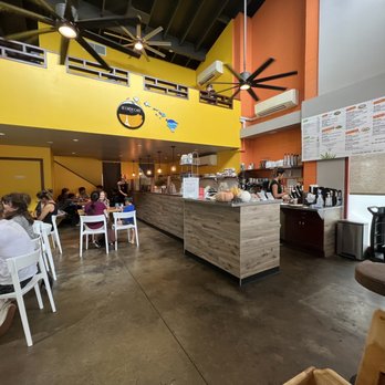 Le Crepe Cafe Kailua - Interior seating area and ordering counter - Creperies Near Me - Kailua, Hawaii Le Crepe Cafe Kailua - Interior seating area and ordering counter - Creperies Near Me - Kailua, Hawaii