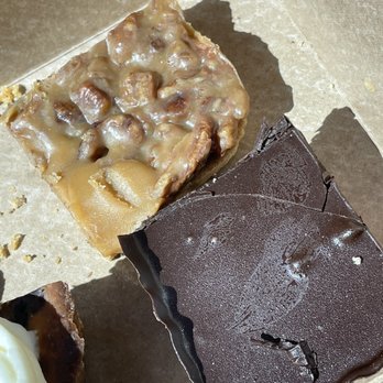 Keto Bakery - Pecan Bar and Peanut Butter Bar - Desserts Near Me - Orange, California Keto Bakery - Pecan Bar and Peanut Butter Bar - Desserts Near Me - Orange, California