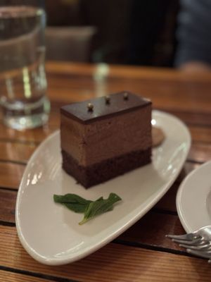 Ona Restaurant & Lounge by null