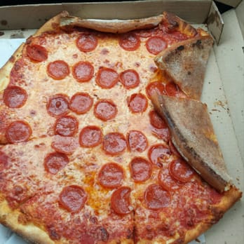 Rocco's Pizzeria & Italian Restaurant - This is how they served us our pizza. - Pizza Near Me - Hellertown, Pennsylvania Rocco's Pizzeria & Italian Restaurant - This is how they served us our pizza. - Pizza Near Me - Hellertown, Pennsylvania