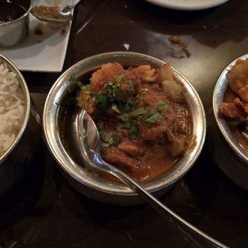 Taj Mahal Restaurant - Lamb vindaloo and chicken makhani w/ medium side of rice - Indian Near Me - Prescott, Arizona Taj Mahal Restaurant - Lamb vindaloo and chicken makhani w/ medium side of rice - Indian Near Me - Prescott, Arizona