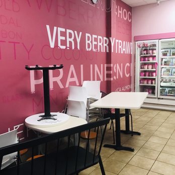 Baskin Robbins - a view of a beauty salon - Ice Cream & Frozen Yogurt Near Me - Half Moon Bay, California