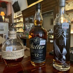 Schultz Saloon - Huge whiskey selection