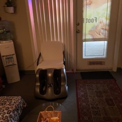 Hauppauge Foot Massage - Inside