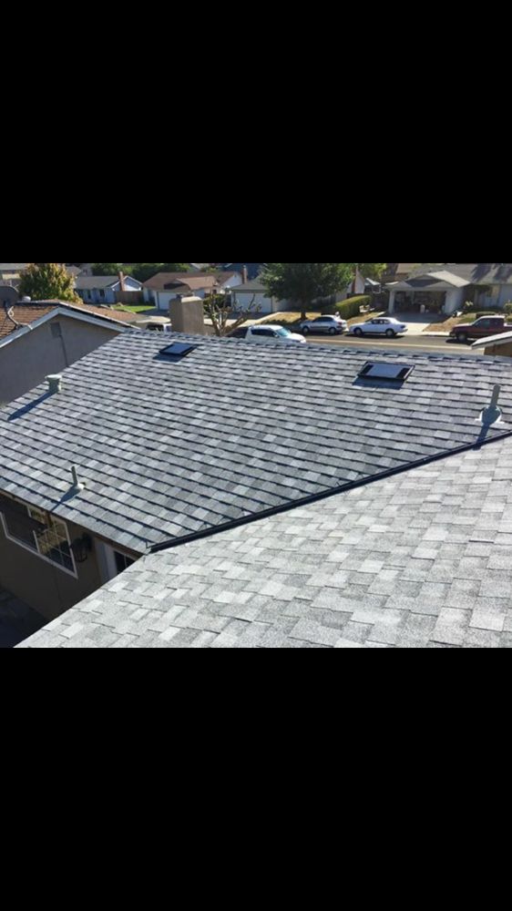 Slide of Diego Lopez Roofing