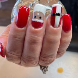 Queen Nails