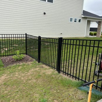 Bluebird Fence - Fences & Gates Near Me - Noblesville, Indiana
