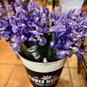 The Fresh Market - Love fresh flowers. - Grocery Near Me - Pembroke Pines, Florida The Fresh Market - Love fresh flowers. - Grocery Near Me - Pembroke Pines, Florida