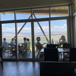 Miradoro at Tinhorn Creek - Spectacular atmosphere and view!