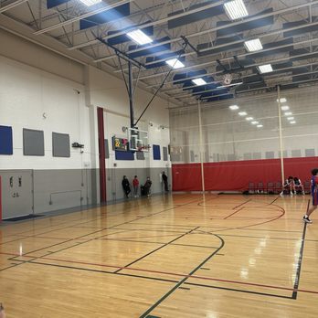 Central Park Community Center - Basketball court - Community Centers Near Me - Broken Arrow, Oklahoma