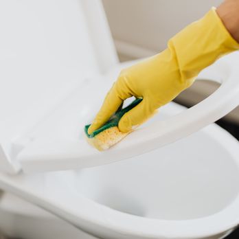 1. Montse's Cleaning Service