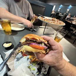 Hamburger, Pizza and Beer Hamburger, Pizza and Beer