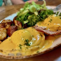 Craftsman Table & Tap - Eggs Craft Benedict