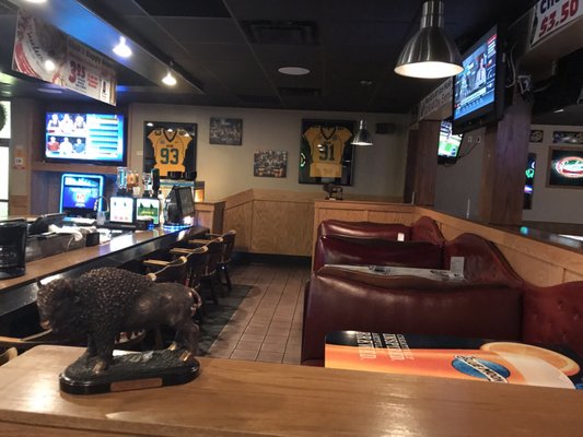 CHUB’S PUB & PACKAGE PLACE - Updated June 2025 - 15 Photos - 421 ...