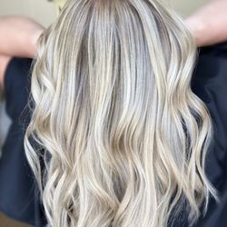 Autumn’s Chair - 2 Rows Hand Tied Extensions & Full Specialty Color