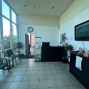 TCF Automotive Service - Inside waiting area - Auto Repair Near Me - San Mateo, California TCF Automotive Service - Inside waiting area - Auto Repair Near Me - San Mateo, California