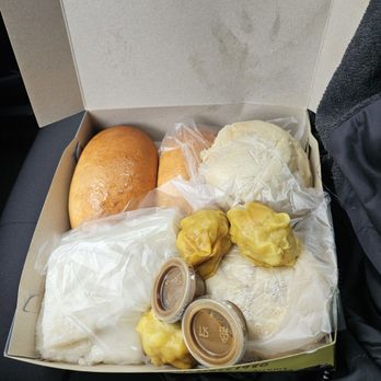 Island Manapua Factory - Love my selections of good food - Chinese Near Me - Honolulu, Hawaii