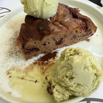 ALMA - Torta del giorno with gelato - Restaurants Near Me - Varenna, LC