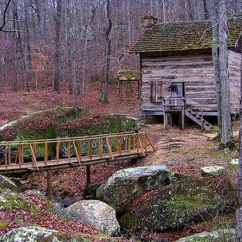 Tishomingo State Park - Moss covered everything - Parks Near Me - Tishomingo, Mississippi