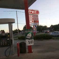 Discount Cigarettes Food Store - The sign