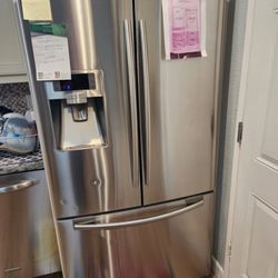Profe Fix Appliance Service - Customer complained that the fridge was leaking.
