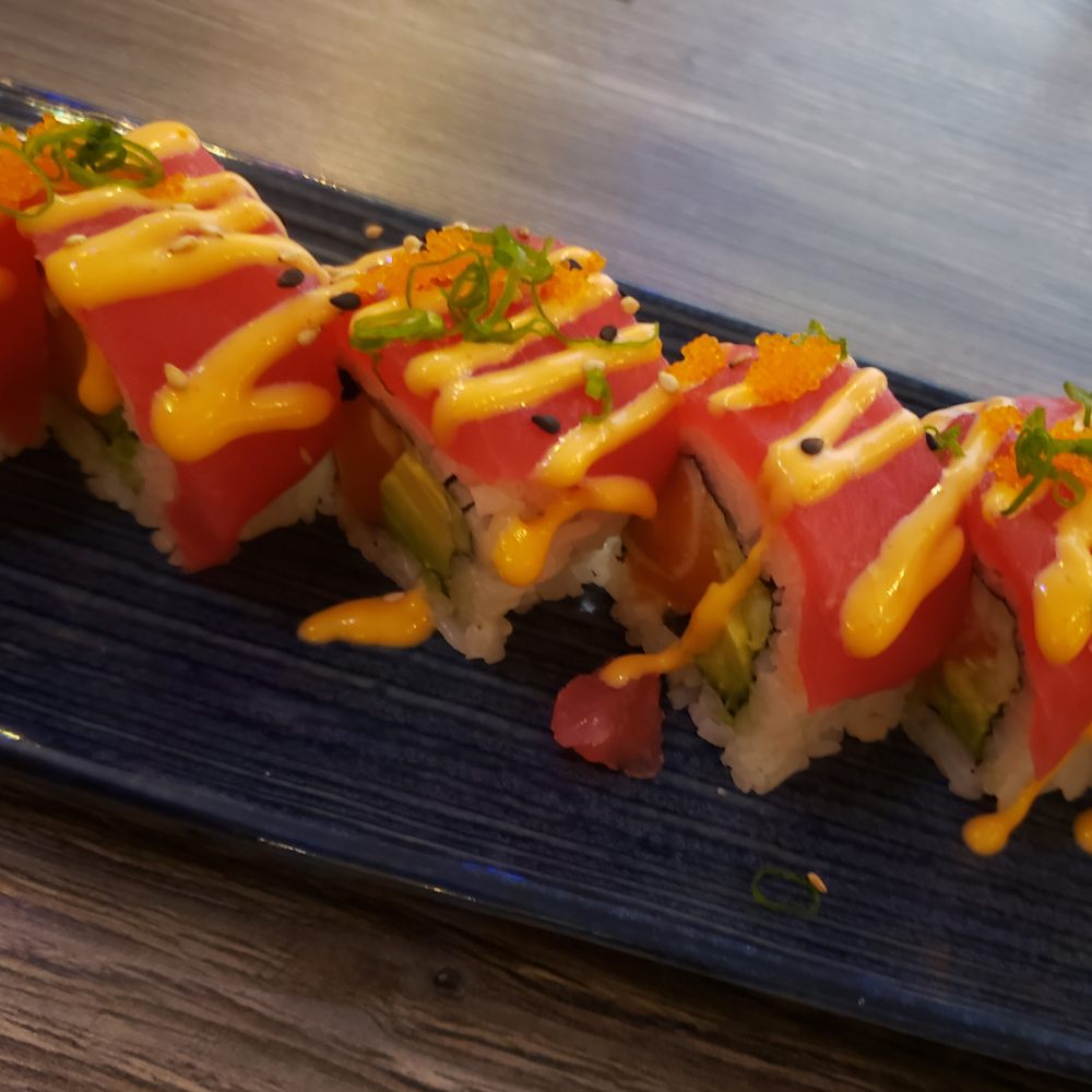 Doko Sushi - Colorado roll (spicy!) - Sushi Bars Near Me - Los Angeles, California Doko Sushi - Colorado roll (spicy!) - Sushi Bars Near Me - Los Angeles, California
