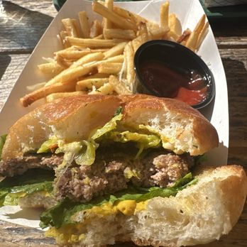 Rustic On the Green - Green Chile Cheeseburger - New American Near Me - Albuquerque, New Mexico