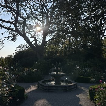 Government House - Landmarks & Historical Buildings Near Me - Victoria, British Columbia Government House - Landmarks & Historical Buildings Near Me - Victoria, British Columbia