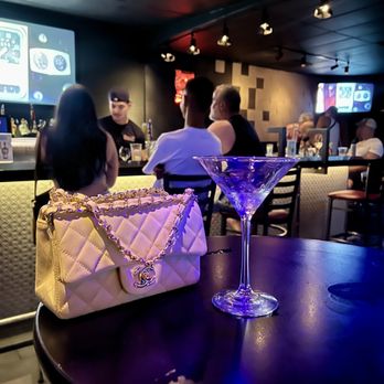 Quadz - Gay Bars Near Me - Palm Springs, California Quadz - Gay Bars Near Me - Palm Springs, California