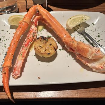 Perry's Steakhouse & Grille - Park Meadows - Alaskan King Crab - Steakhouses Near Me - Lone Tree, Colorado Perry's Steakhouse & Grille - Park Meadows - Alaskan King Crab - Steakhouses Near Me - Lone Tree, Colorado