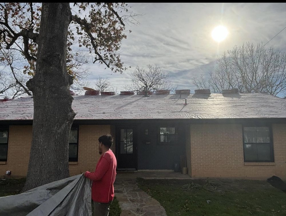 Slide of Gen-Z Roofing