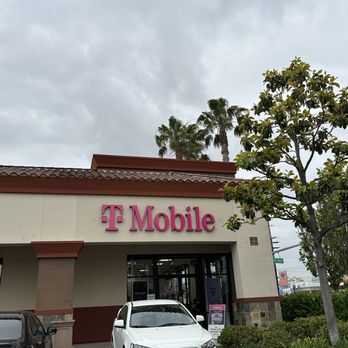 T-Mobile - Mobile Phones Near Me - Long Beach, California