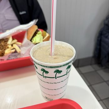 In-N-Out Burger - Chocolate Shake - Fast Food Near Me - Sunnyvale, California