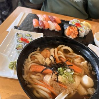 Ni Ji Sushi - Udon 58. Seafood U-Dong California Roll (6pcs) - Japanese Near Me - Toronto, Ontario