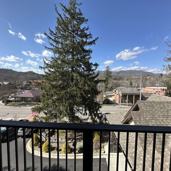 Stonebrook Lodge - Room balcony - Hotels Near Me - Bryson City, North Carolina