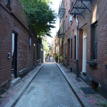 Beacon Hill - Men's Clothing Near Me - Westerly, Rhode Island