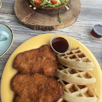 Wild Oak Cafe - Chicken and Waffles - Cafes Near Me - Glendale, California