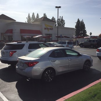 In-N-Out Burger - The drive-thru at In-N-Out, wrapping around the building, as usual. - Burgers Near Me - Bakersfield, California