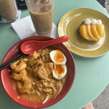 Cafe Kopi - laksa, kopi, and peach black sesame fruit tart - Coffee & Tea Near Me - Kailua, Hawaii