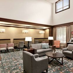 Hampton Inn & Suites Washington-Dulles International Airport - Lobby