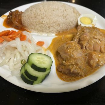 Mingala Restaurant - R1. Nasi Lemak with chicken rendang. - Burmese Near Me - Newark, California