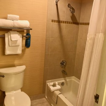 Silver Cloud Hotel Seattle - University District - Clean bathroom. No complaints. - Hotels Near Me - Seattle, Washington Silver Cloud Hotel Seattle - University District - Clean bathroom. No complaints. - Hotels Near Me - Seattle, Washington