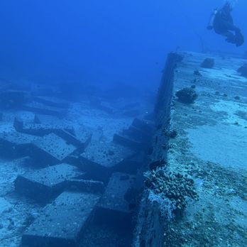 Island Divers - Scuba Diving Near Me - Honolulu, Hawaii Island Divers - Scuba Diving Near Me - Honolulu, Hawaii