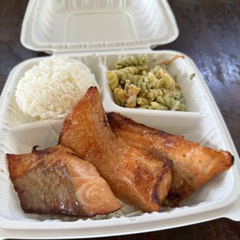 Pioneer Saloon - Grilled miso salmon plate lunch-amazing! - Japanese Near Me - Honolulu, Hawaii Pioneer Saloon - Grilled miso salmon plate lunch-amazing! - Japanese Near Me - Honolulu, Hawaii