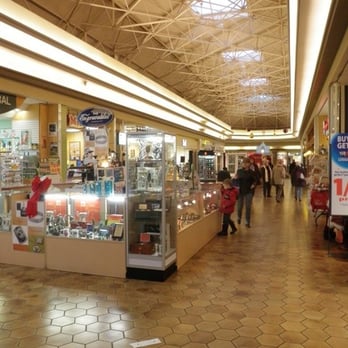 Eglinton Square - Shopping Centers Near Me - Toronto, Ontario