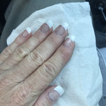 Le's Nails & Spa - Note the breakdown after only six days- left hand. - Nail Salons Near Me - Davis, California